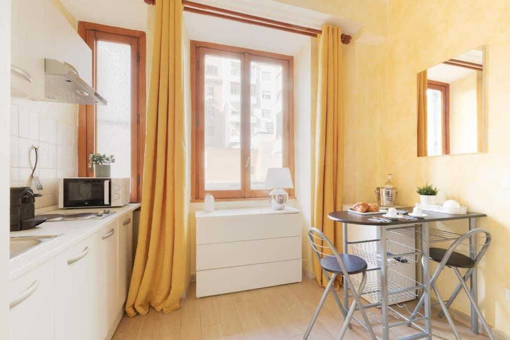 Private Suite In A Guest House With Private Bathroom N3 Roma Exterior foto